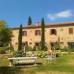 Nobile Family Bed & Breakfast 4*
