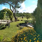 Nobile Family Bed & Breakfast 4*